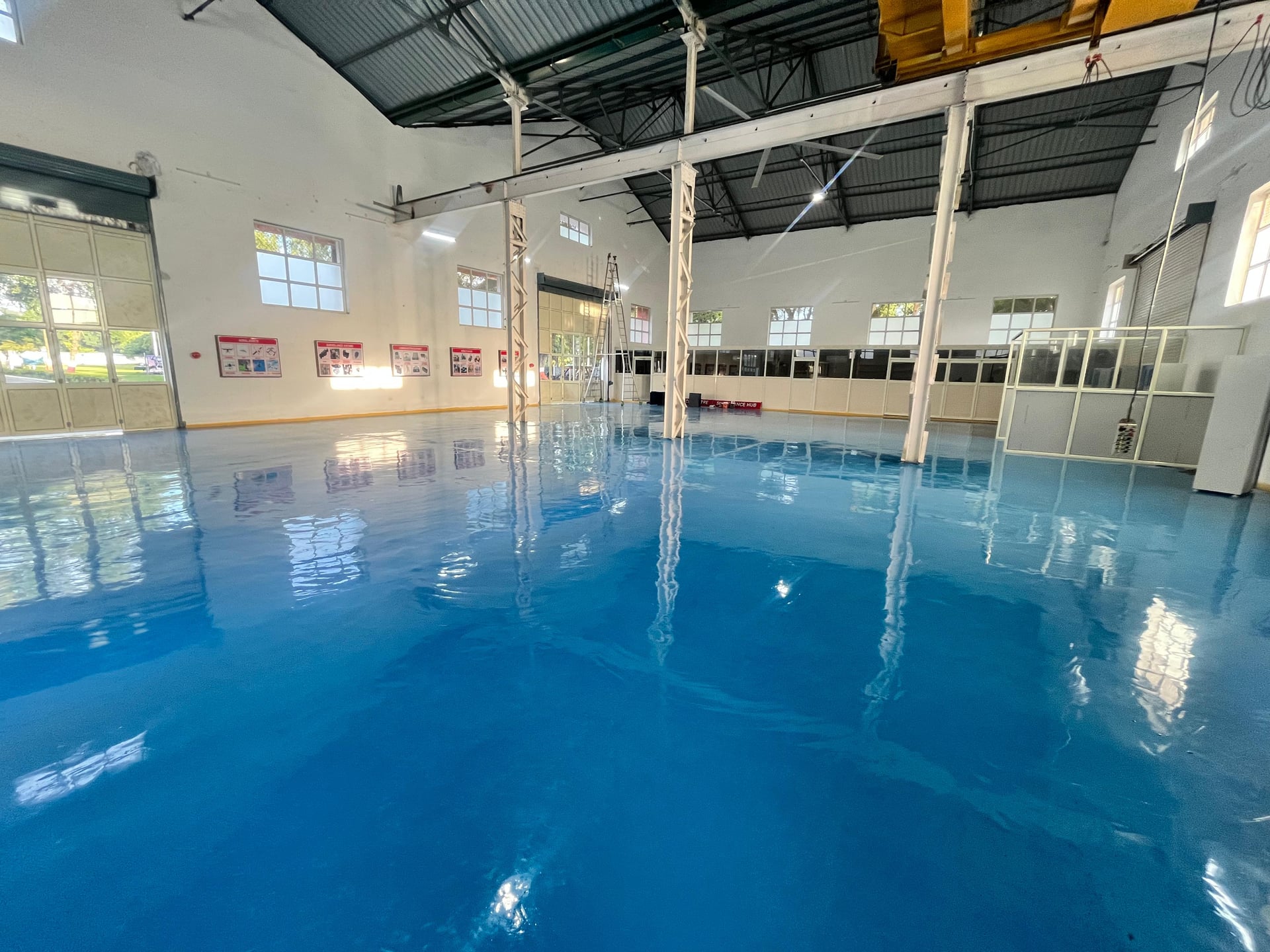 Texture application and wall treatment - Decorative finishes